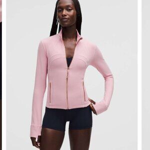 Lululemon NWT *SOLD OUT* Lululemon Define Cropped Jacket *Nulu Pink Haze / Rose